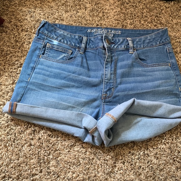 American Eagle Outfitters Pants - American eagle shorts